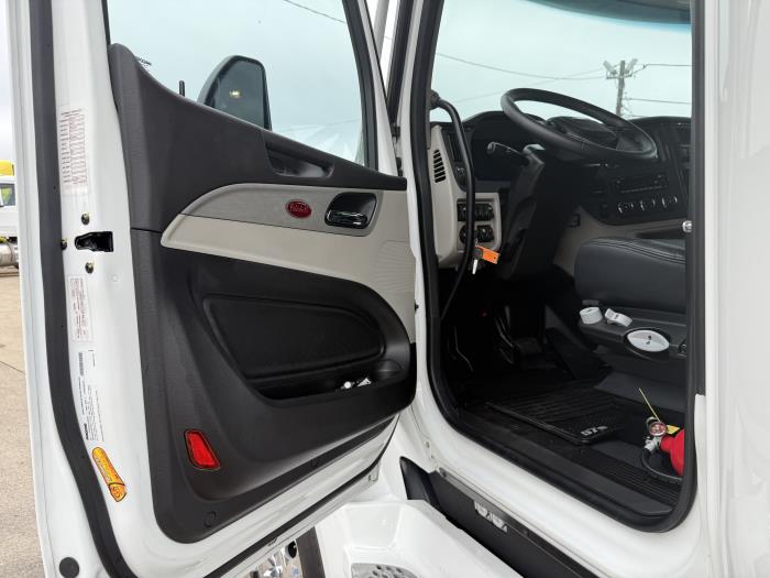 2024 Peterbilt 579-33