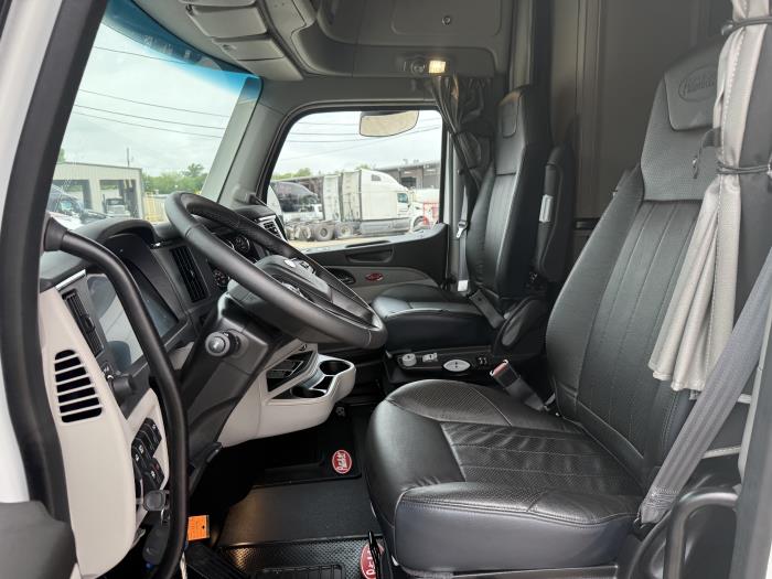 2024 Peterbilt 579-35