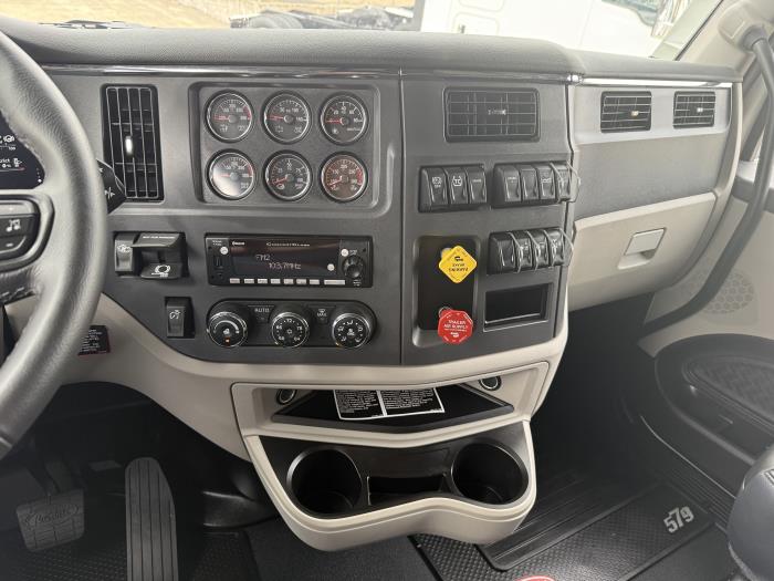 2024 Peterbilt 579-37
