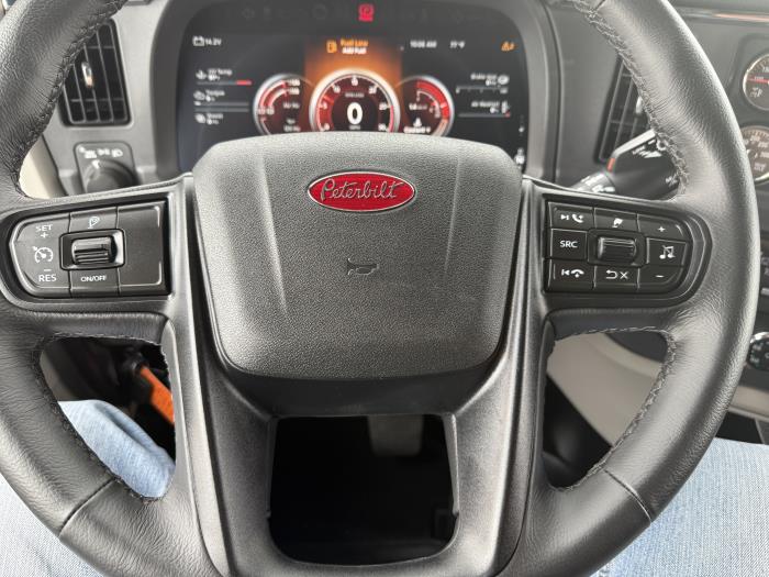 2024 Peterbilt 579-49