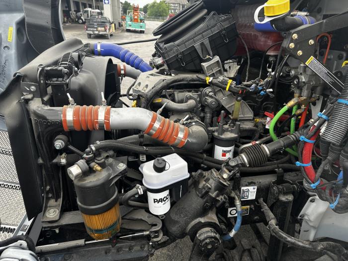 2025 Peterbilt 536-8