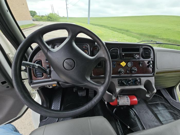 2020 Freightliner Business Class M2 106-21