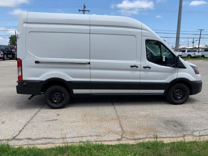 2024 Ford Transit-250-5
