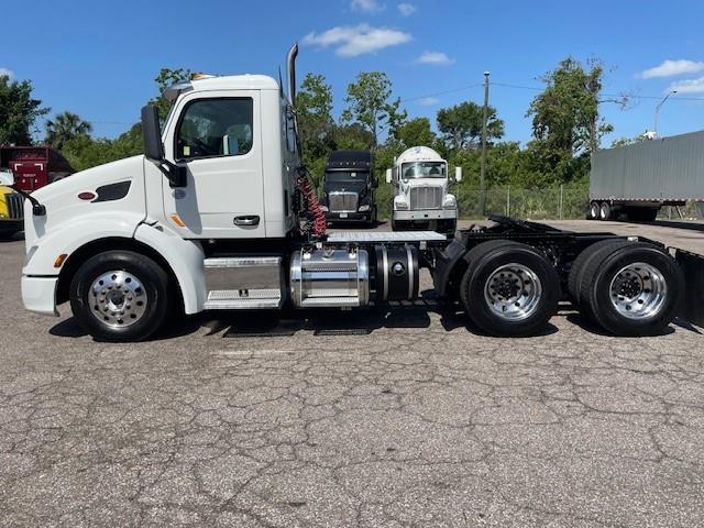 2020 Peterbilt 579-2