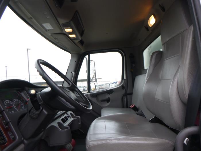 2020 Freightliner Business Class M2 106-16