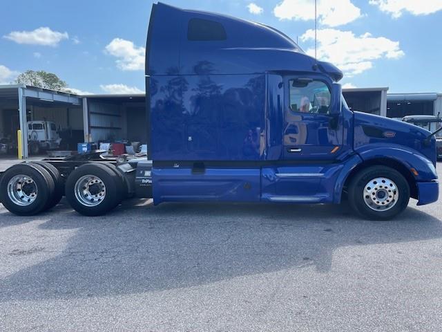 2022 Peterbilt 579-7