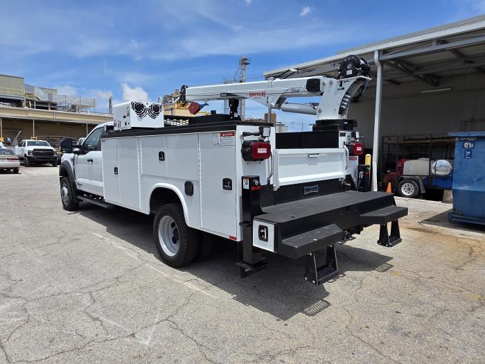 2024 Ford F-550-7