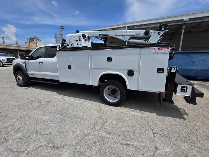 2024 Ford F-550-8