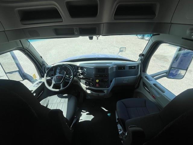2022 Peterbilt 579-15