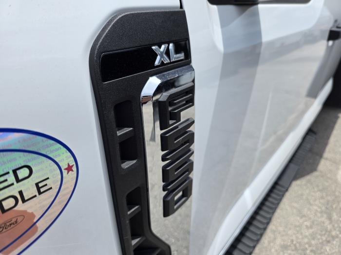 2024 Ford F-550-20