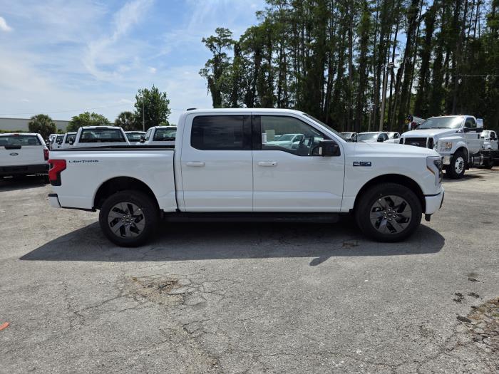 2025 Ford F-150 Lightning-4