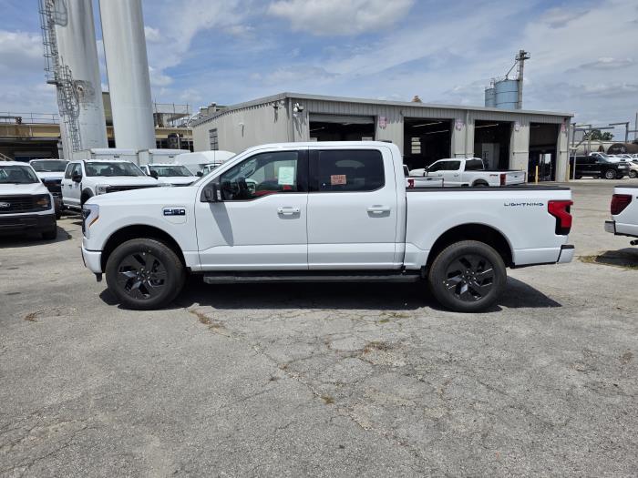 2025 Ford F-150 Lightning-8