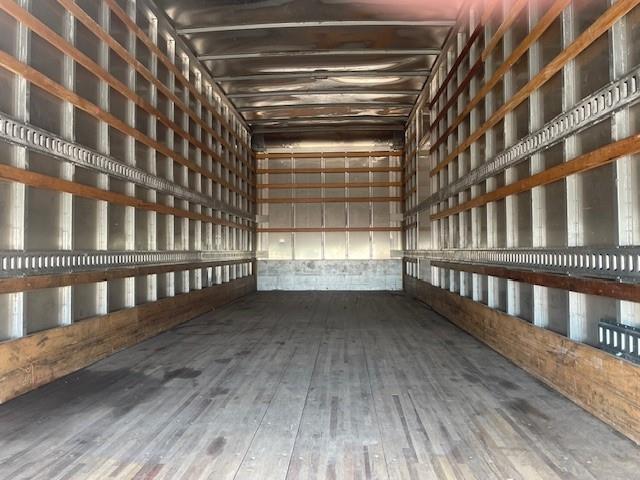 2020 Peterbilt 337-5