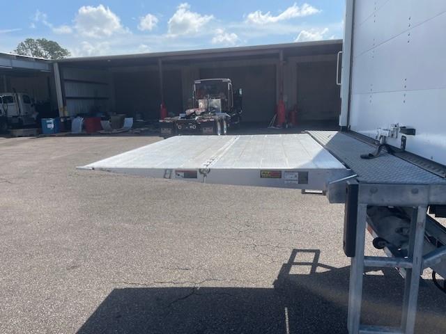 2020 Peterbilt 337-7