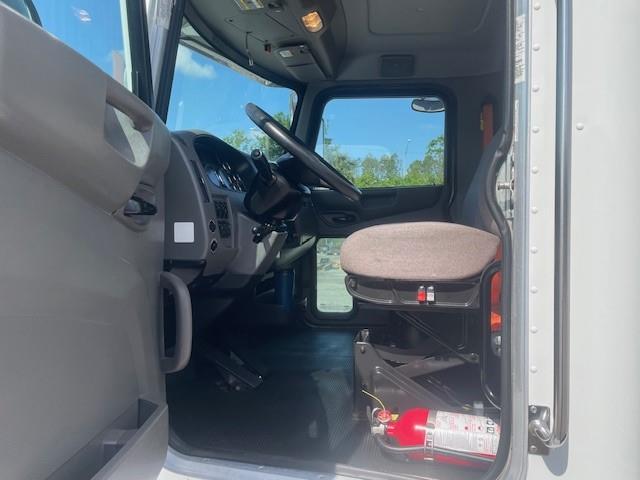 2020 Peterbilt 337-14