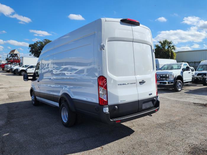 2024 Ford Transit 350 HD-3