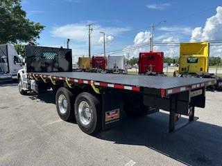 2025 Peterbilt 548-3