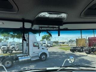 2025 Peterbilt 548-15