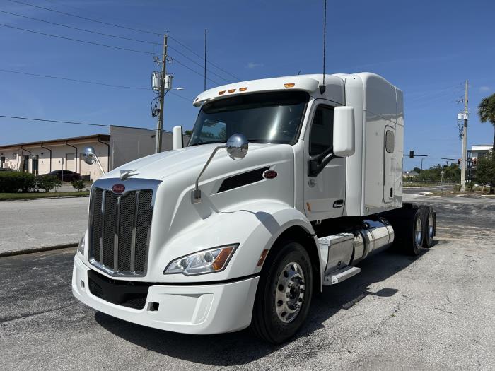 2021 Peterbilt 579-1