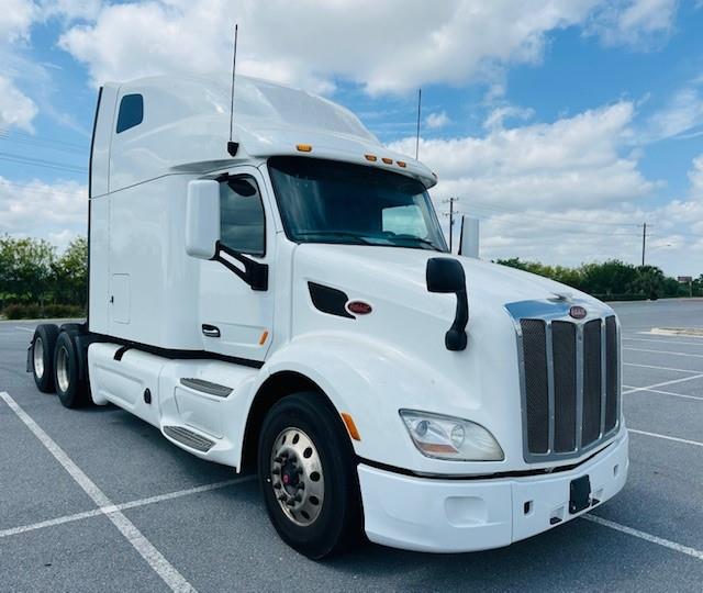 2022 Peterbilt 579-3