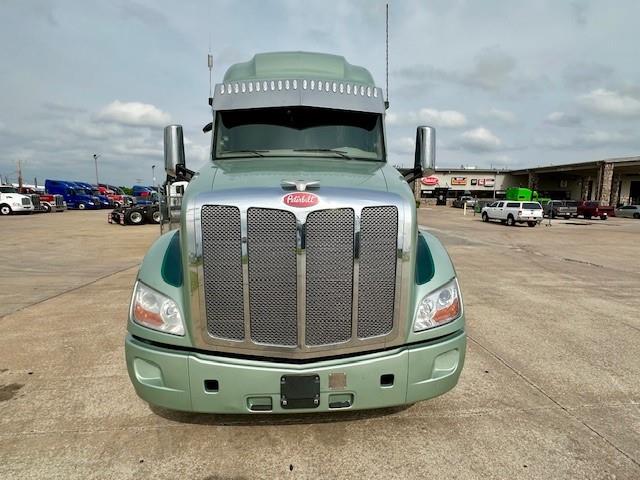 2020 Peterbilt 579-2