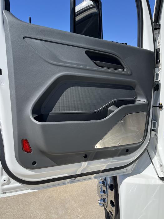 2025 Peterbilt 537-12