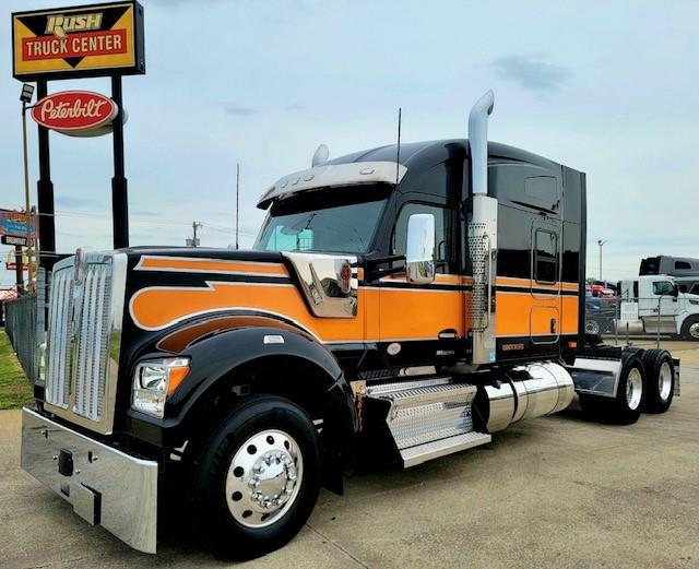 2023 Kenworth W990-1