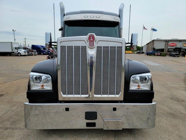2023 Kenworth W990-7