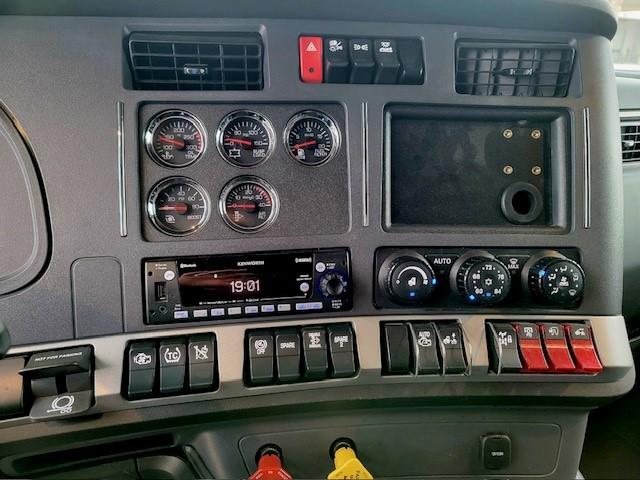 2023 Kenworth W990-20