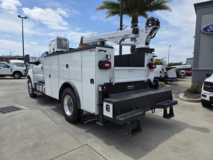 2026 Ford F-750-7