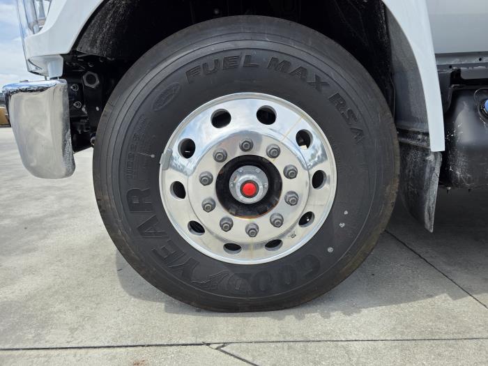 2026 Ford F-750-10