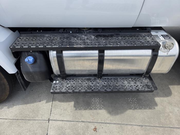 2026 Ford F-750-13