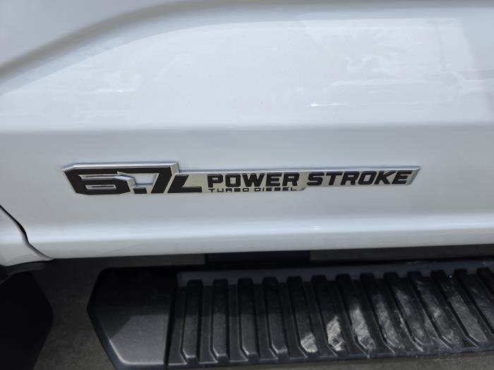 2024 Ford F-600-17