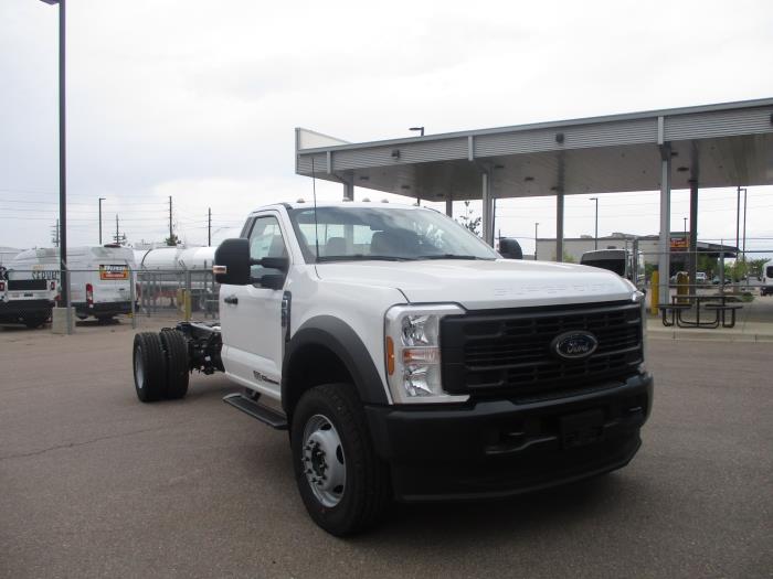 2025 Ford F-600-2