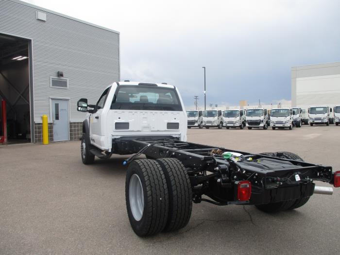 2025 Ford F-600-8