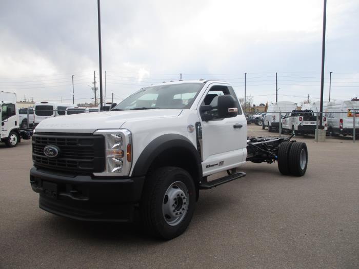 2025 Ford F-600-12