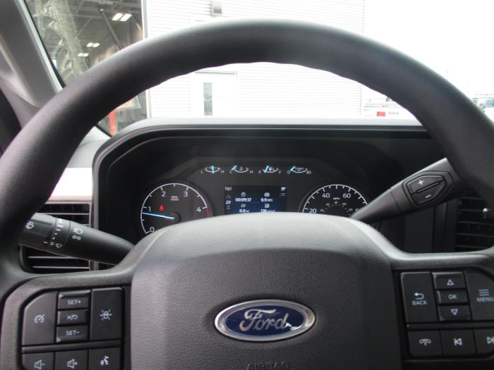 2025 Ford F-600-14