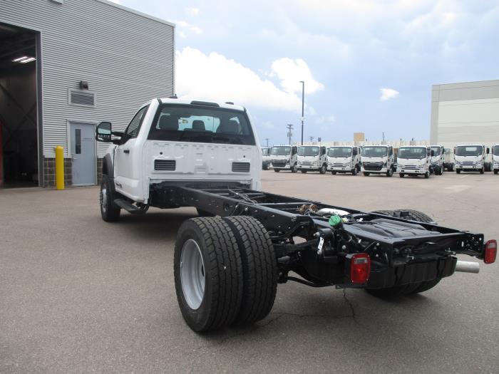 2025 Ford F-600-8