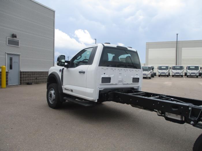 2025 Ford F-600-9