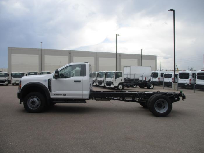 2025 Ford F-600-10