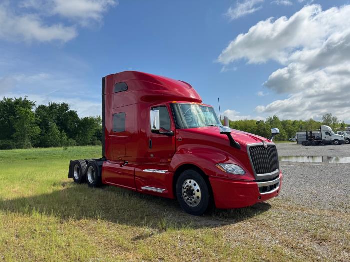 2022 International LT625-3