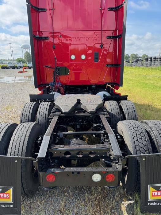2022 International LT625-7
