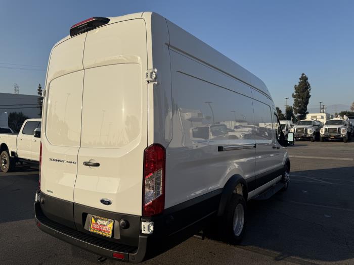 2025 Ford Transit 350 HD-4