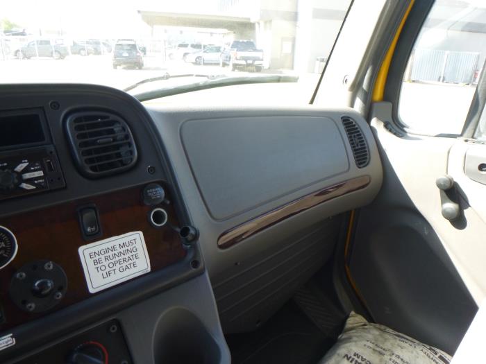 2020 Freightliner Business Class M2 106-22