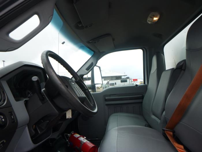 2017 Ford F-650-16