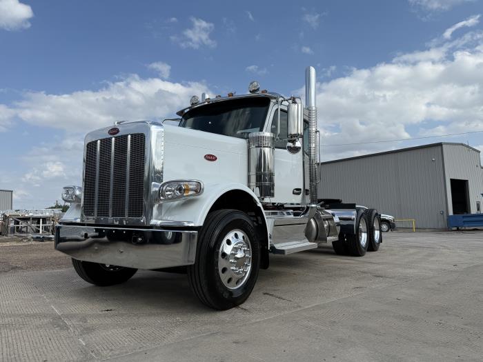 2026 Peterbilt 589-2