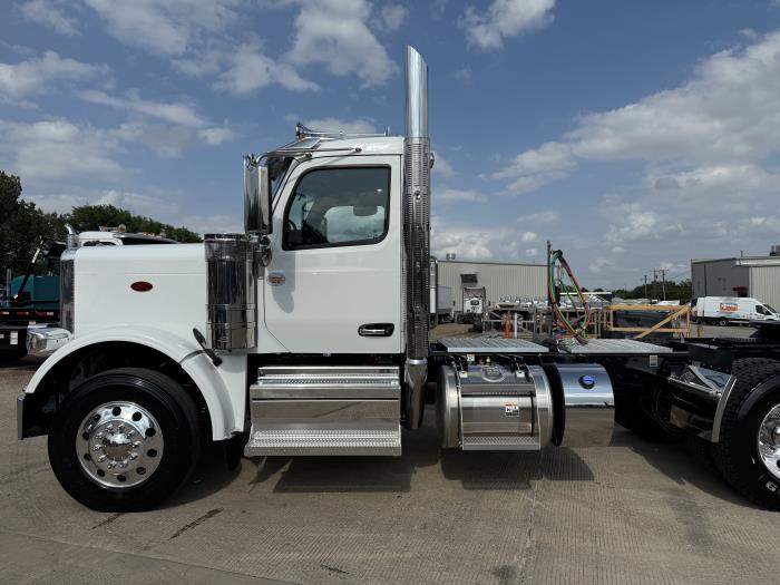 2026 Peterbilt 589-7