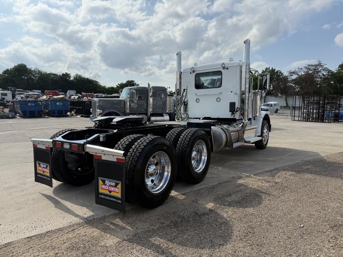 2026 Peterbilt 589-10
