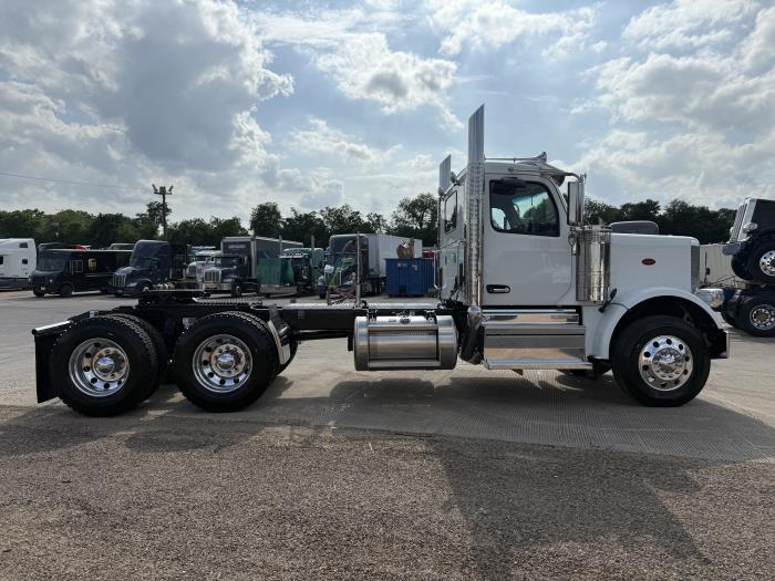 2026 Peterbilt 589-11