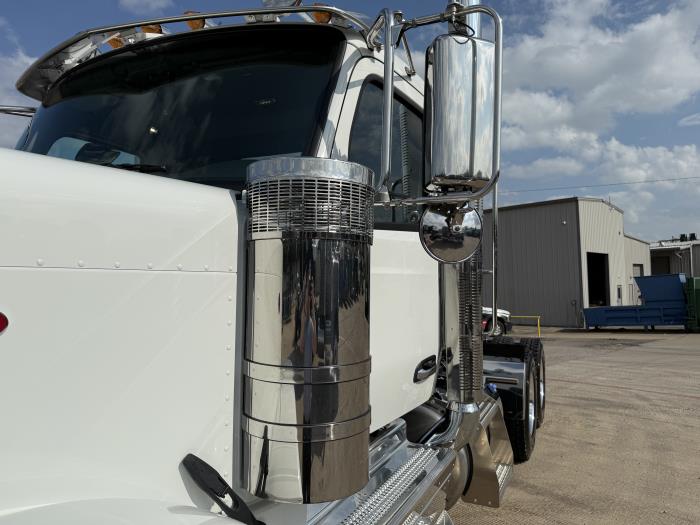 2026 Peterbilt 589-16